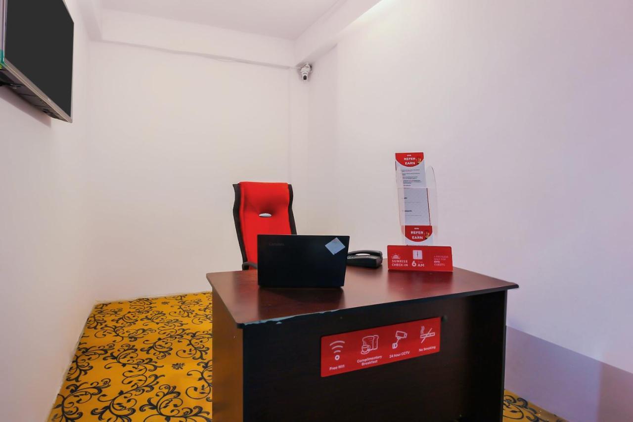 Oyo 17168 Hz Lodge Haydarabad Dış mekan fotoğraf