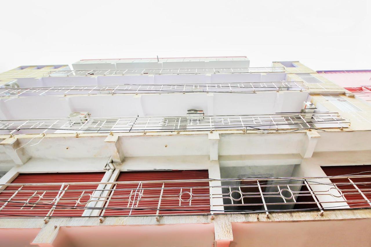 Oyo 17168 Hz Lodge Haydarabad Dış mekan fotoğraf