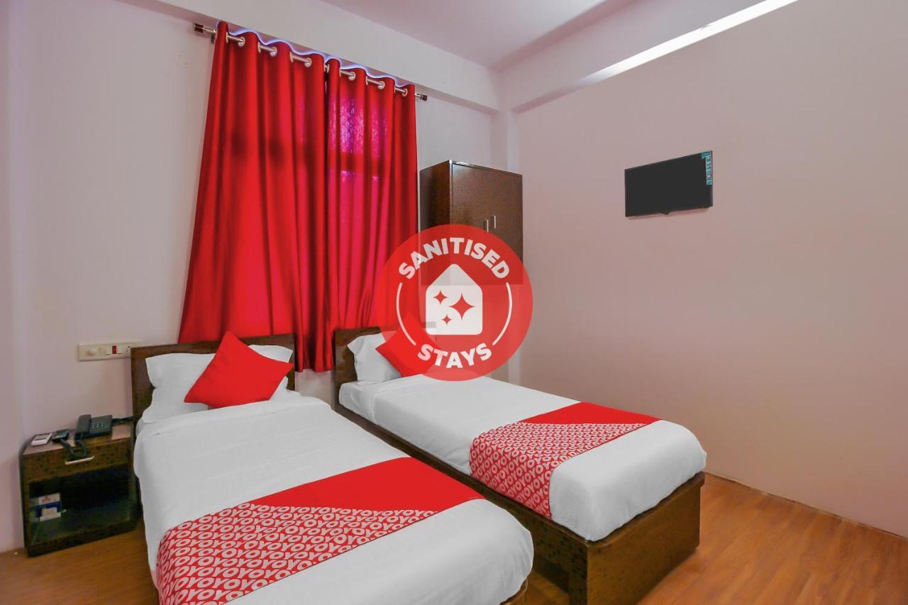 Oyo 17168 Hz Lodge Haydarabad Dış mekan fotoğraf