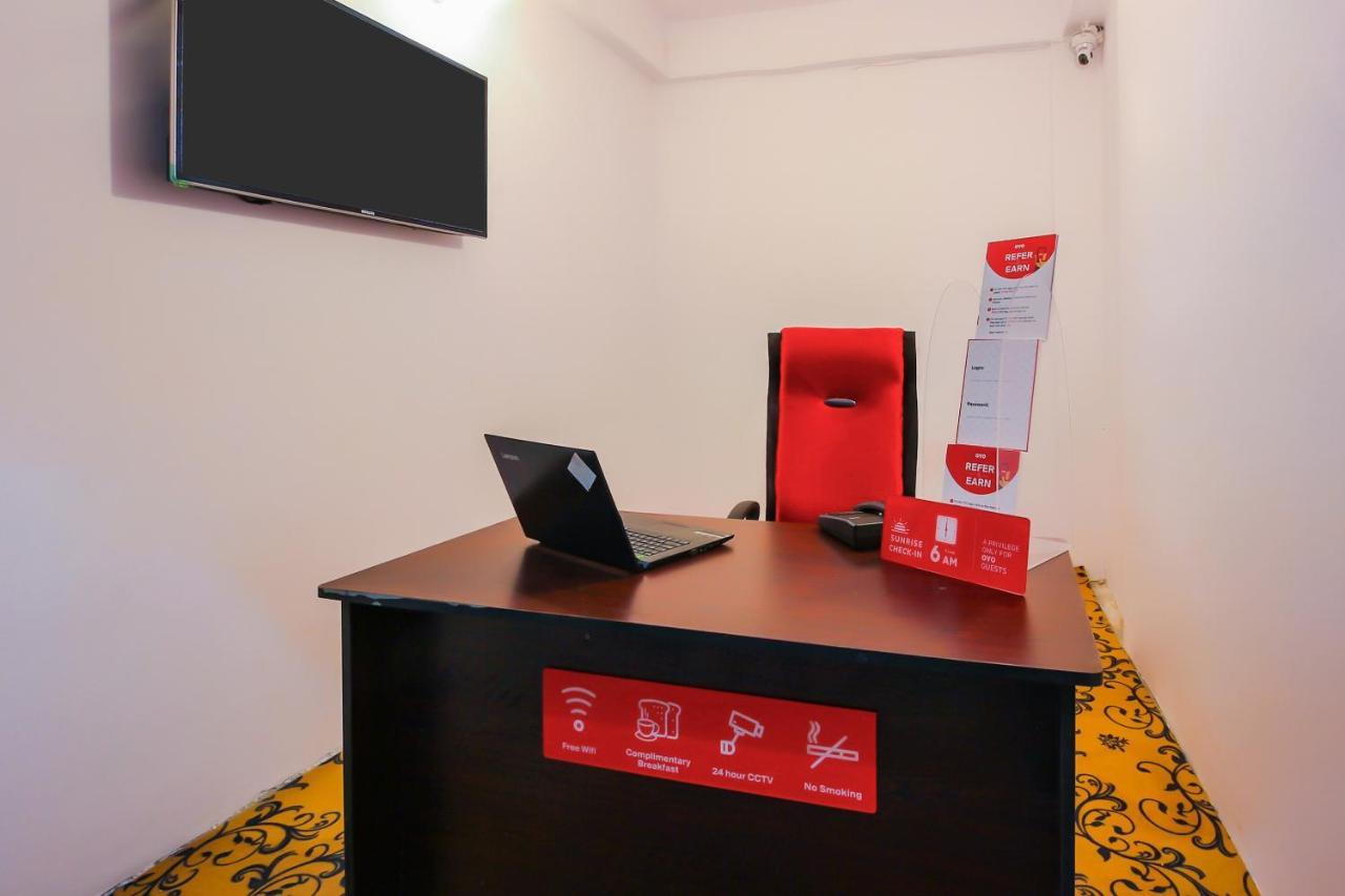 Oyo 17168 Hz Lodge Haydarabad Dış mekan fotoğraf