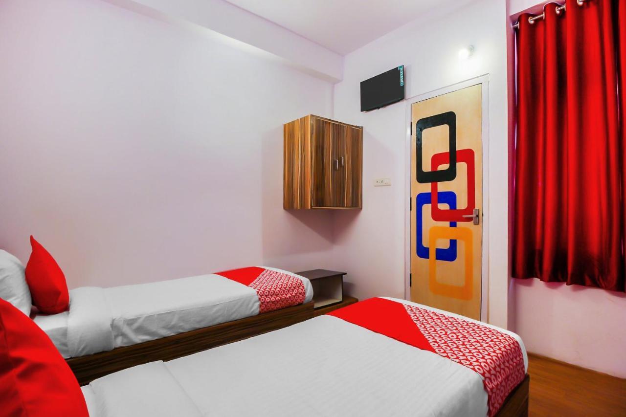 Oyo 17168 Hz Lodge Haydarabad Dış mekan fotoğraf