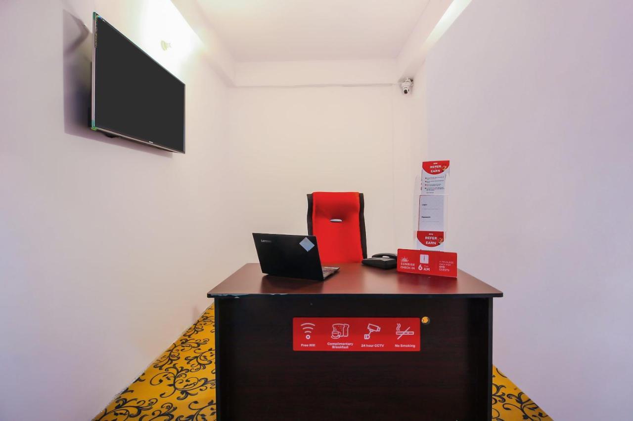 Oyo 17168 Hz Lodge Haydarabad Dış mekan fotoğraf