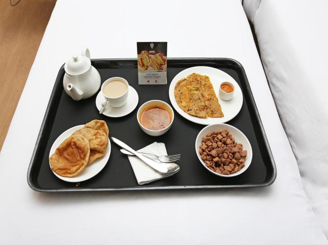 Oyo 17168 Hz Lodge Haydarabad Dış mekan fotoğraf